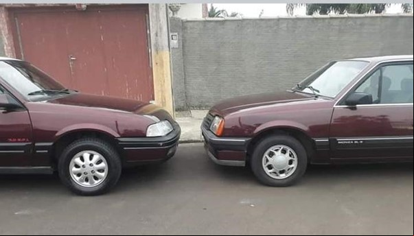 O encontro de duas lendas do Monza sedã, as versões GLS e SL/E. Foto cedida por: Marcelo Marques, Monzeiro da cidade de Içara em Santa Catarina